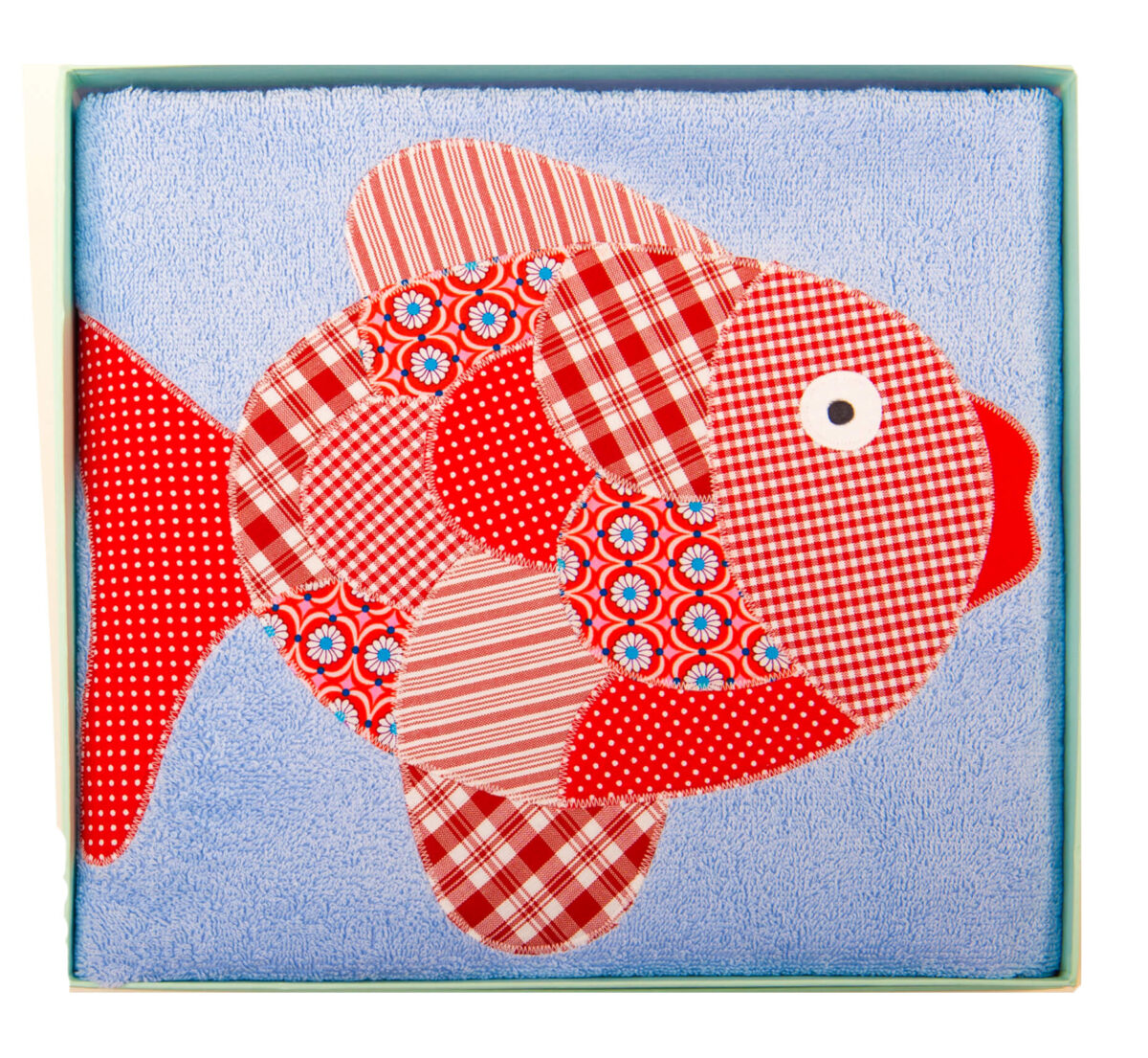 Badetuch hellblau mit rotem Fisch
