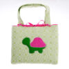 Tasche grün mit grün/rosa Schildkröte