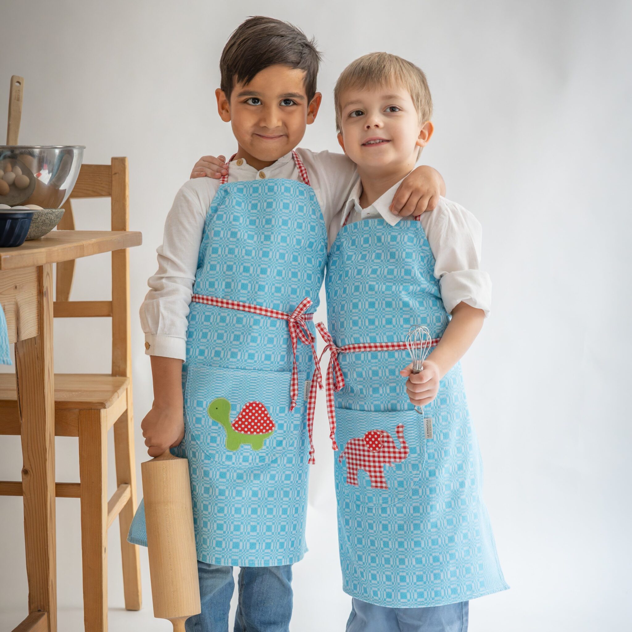 SIGGI Kindergarten-Schürze Für Mädchen – Mit Schleifen, Weiß/Rosa, Größe 3 Jahre (ca. 98 Cm)